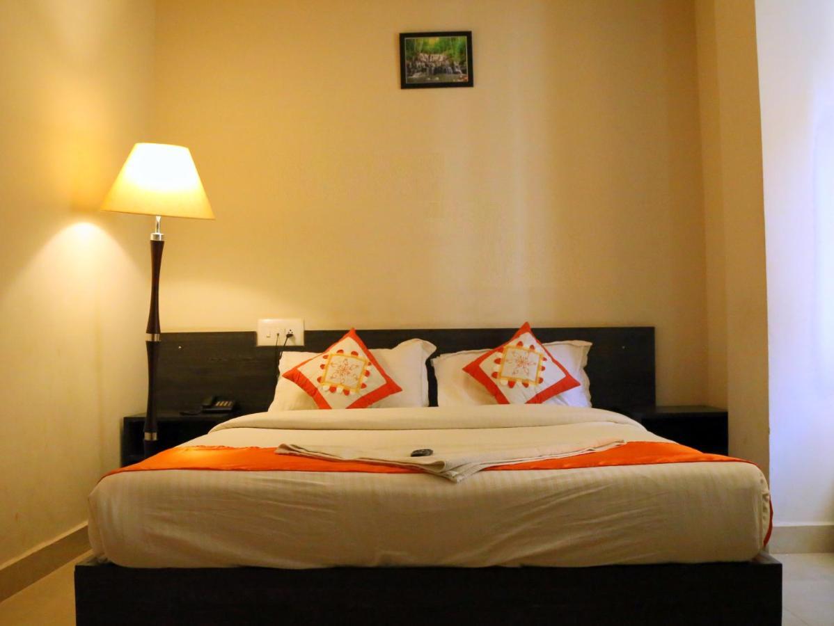 Отель Orange Corner Bangalore Airport Экстерьер фото